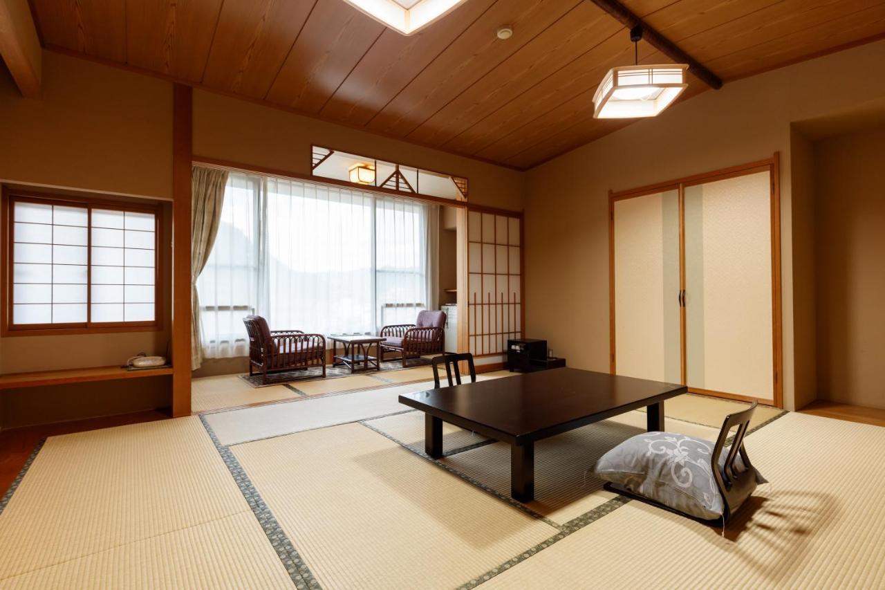 Umemura Ryokan Uguisutei Chikuma Экстерьер фото